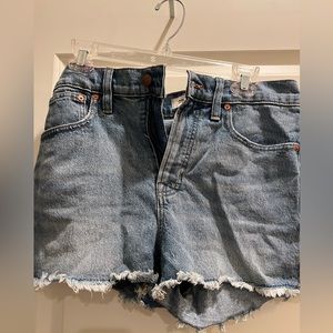 Madewell - the perfect Jean short
